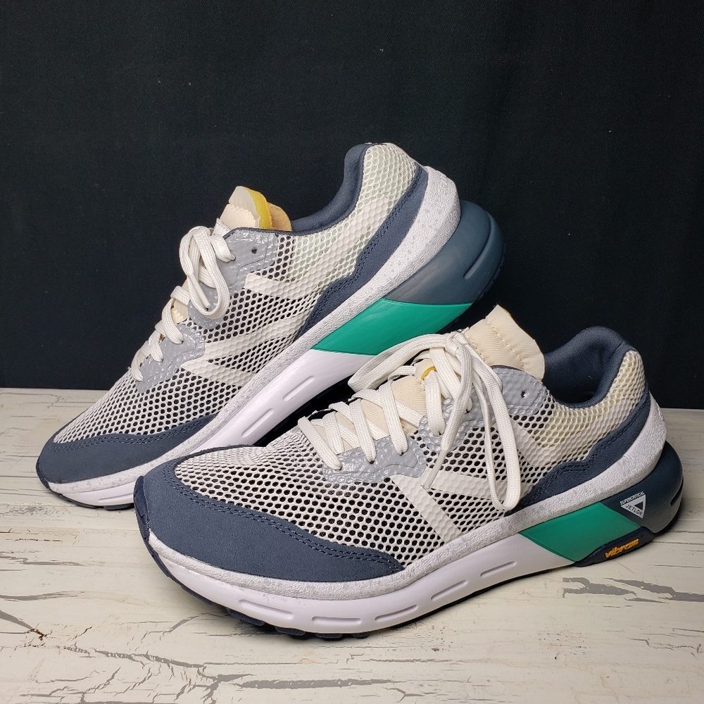 NWOT Brandblack Los Angeles Sneakers (model 2125) in White/ Teal - Men's 8.5